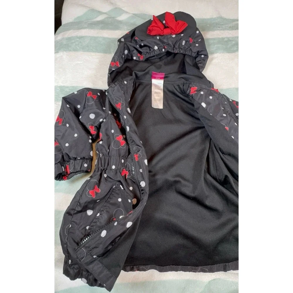 Toddler baby girl size 2T Minnie Mouse zip up hooded jacket. Great condition!